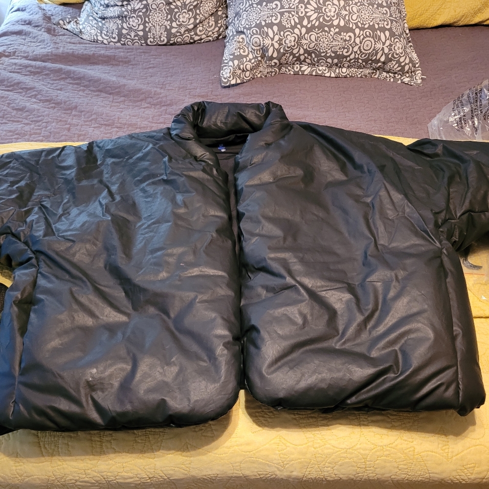 Gap Yeezy Rounded Jacket - Picture 2 of 4